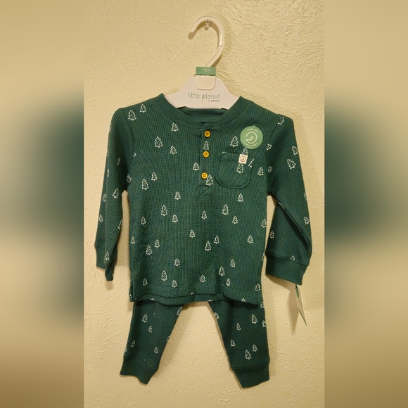 NWT Little Planet Christmas Tree Print Set Made with Organic Cotton - Picture 1 of 2